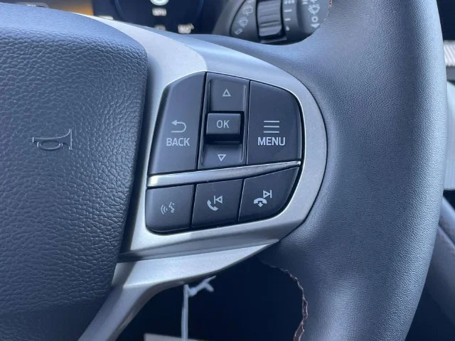 New 2027 Black Ford Active image 17