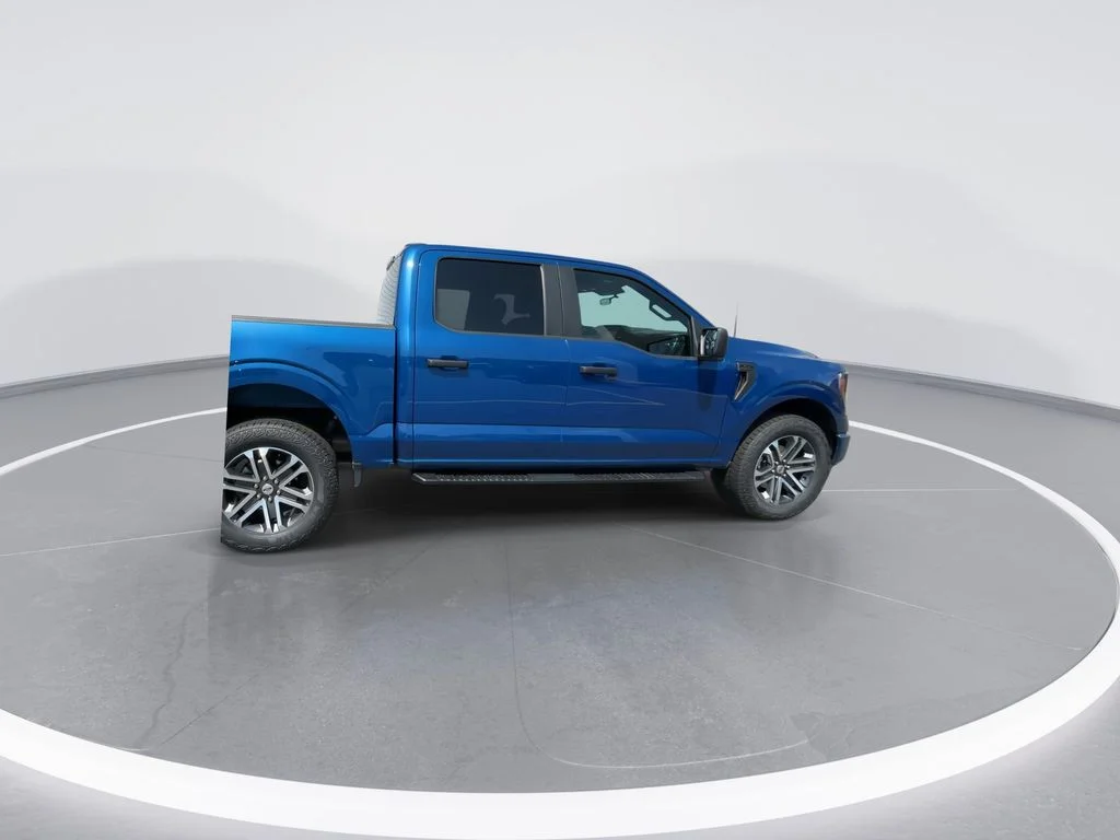 Used 2023 Blue Ford XL image 9