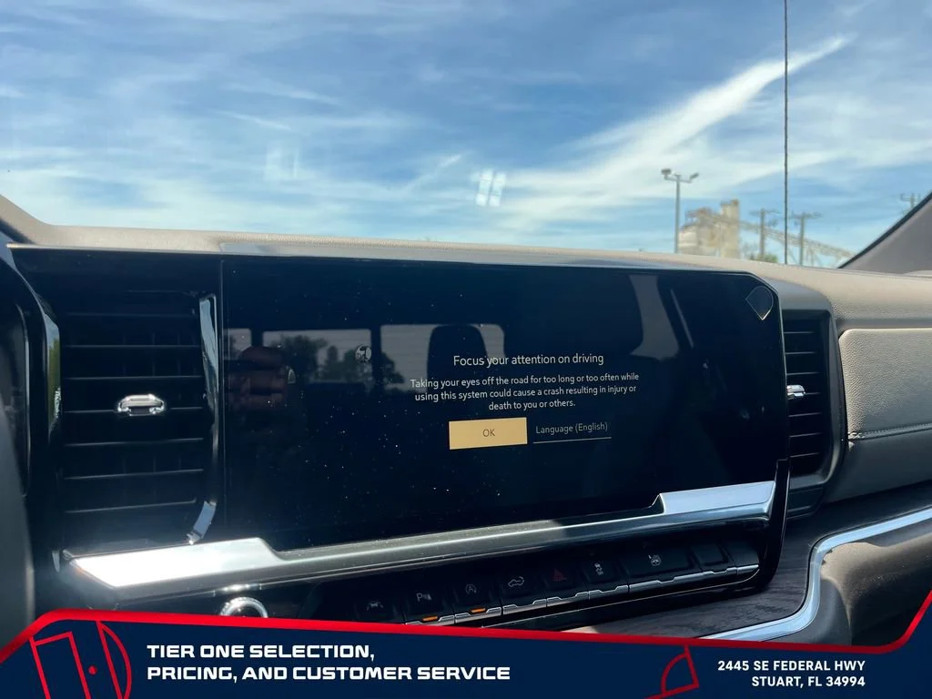 New 2026 Summit White GMC SLT image 30