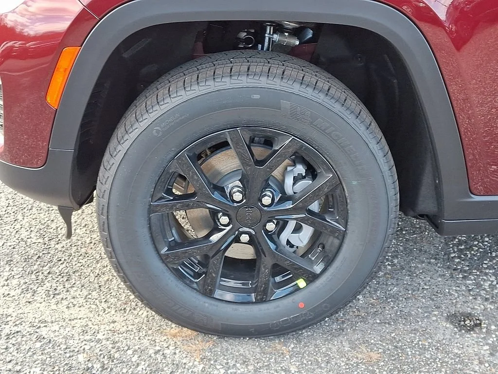 New 2025 Velvet Red Pearlcoat Jeep Altitude X image 19