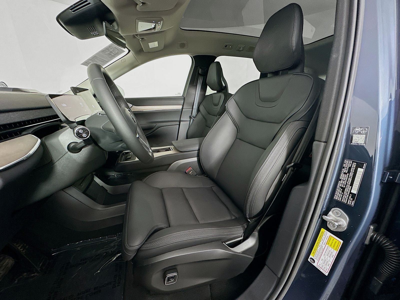 Used 2025 Denim Blue Metallic Volvo Twin Motor Performance Ultra image 21
