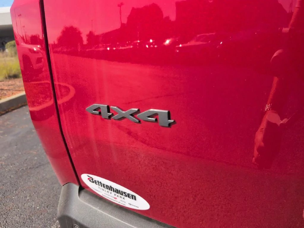New 2026 Red Hot Pearl-Coat Exterior Paint Jeep Overland image 8