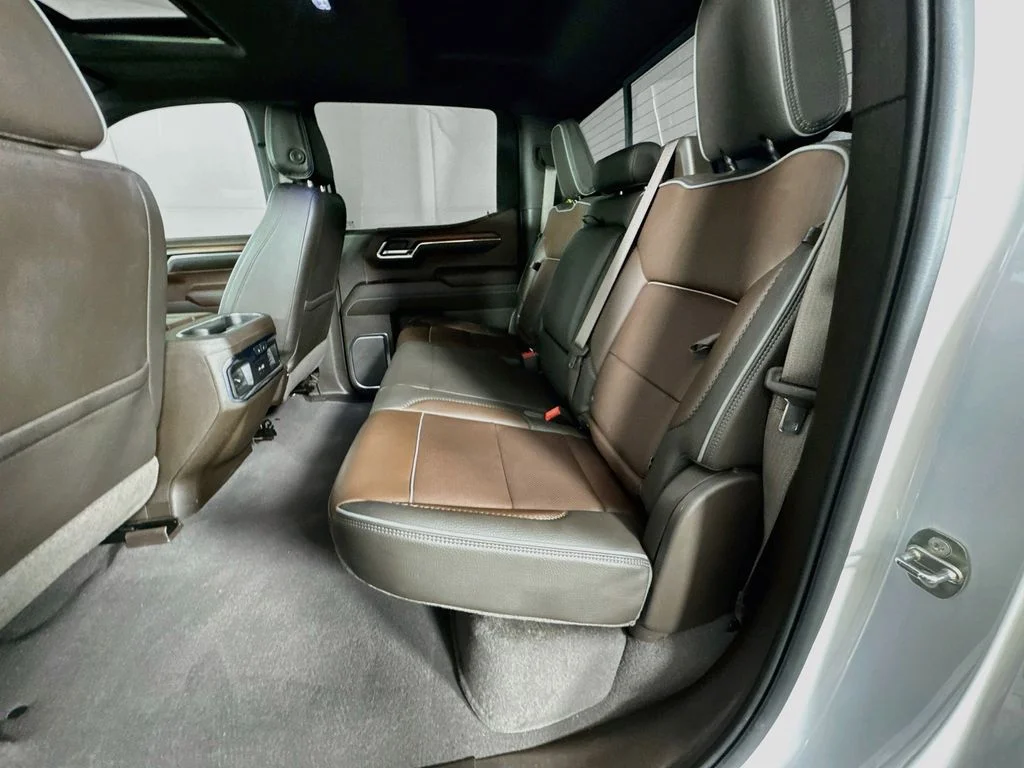 Used 2024 White GMC Denali image 30