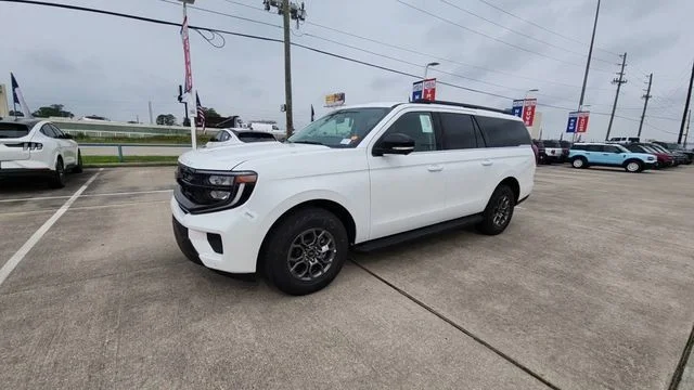 New 2026 Star White Metallic Tri-Coat Ford Active image 5