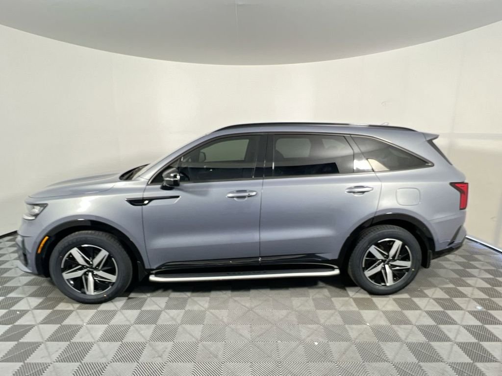 Used 2023 Silver Kia S image 6