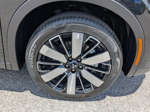2025 Mitsubishi Outlander SE - Photo 11