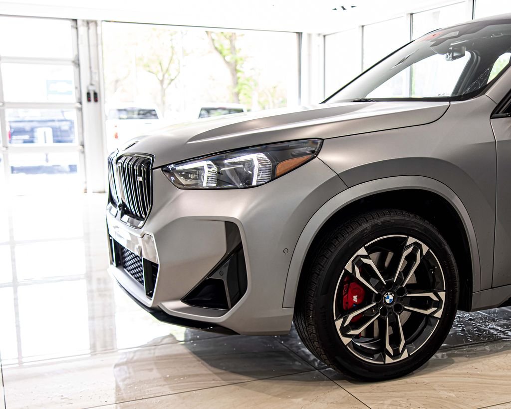 Used 2026 Gray BMW M35i image 4