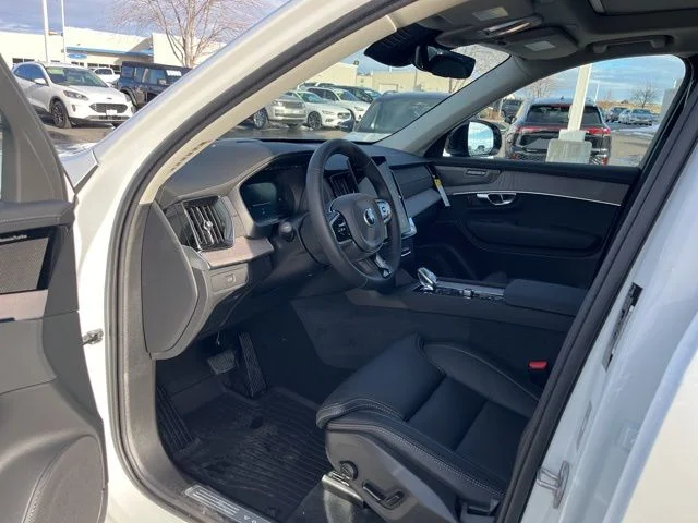 2026 Volvo XC90 Ultra - Photo 9