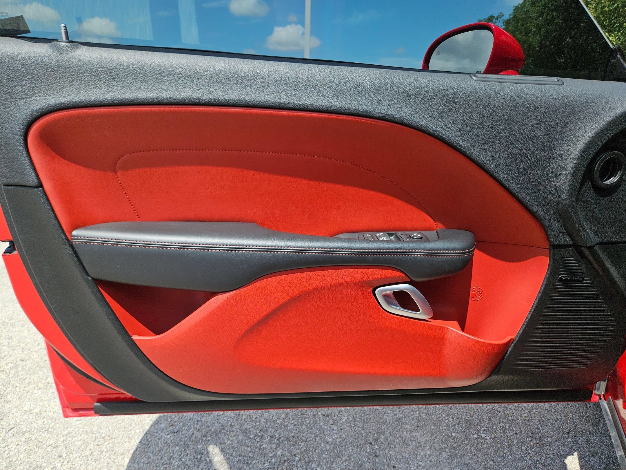 Used 2016 Torred Clearcoat Dodge 392 Hemi Scat Pack Shaker image 11