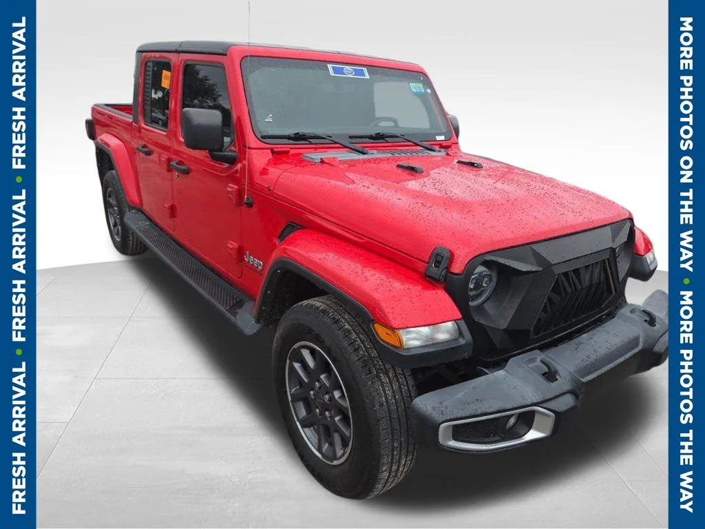 Used 2021 Red Jeep Overland image 1