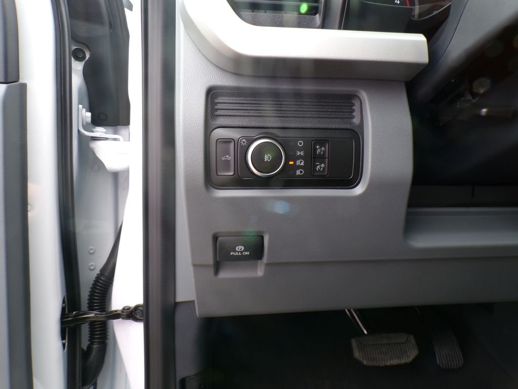 New 2026 Oxford White Ford F-250® XL image 14