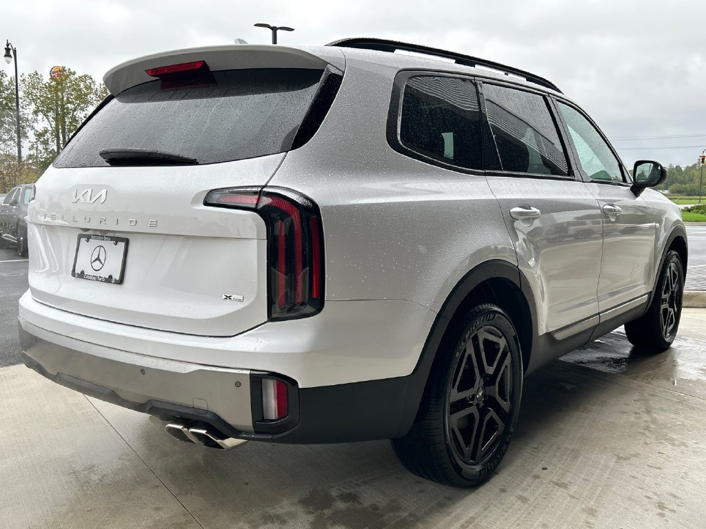 Used 2023 White Kia EX X-Line image 8