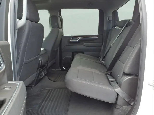 Used 2025 Summit White Chevrolet LT image 20