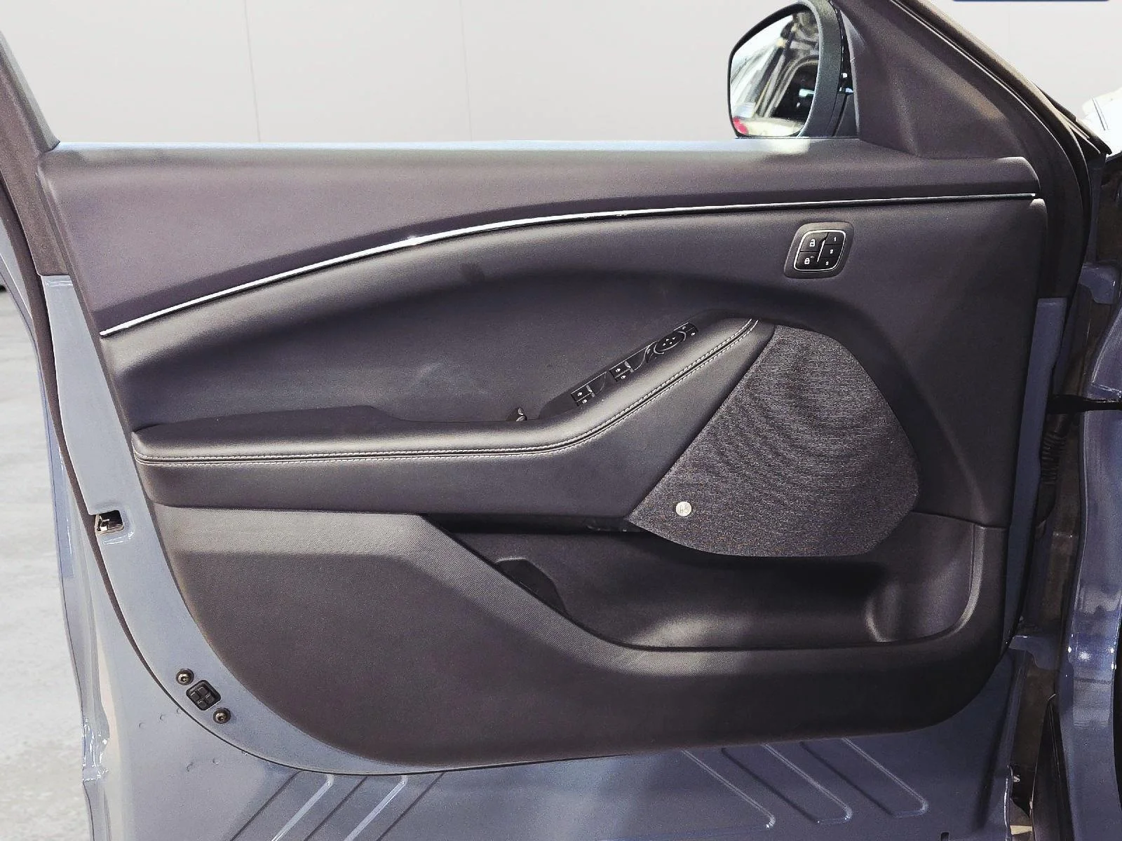 Used 2024 Vapor Blue Ford Premium image 9