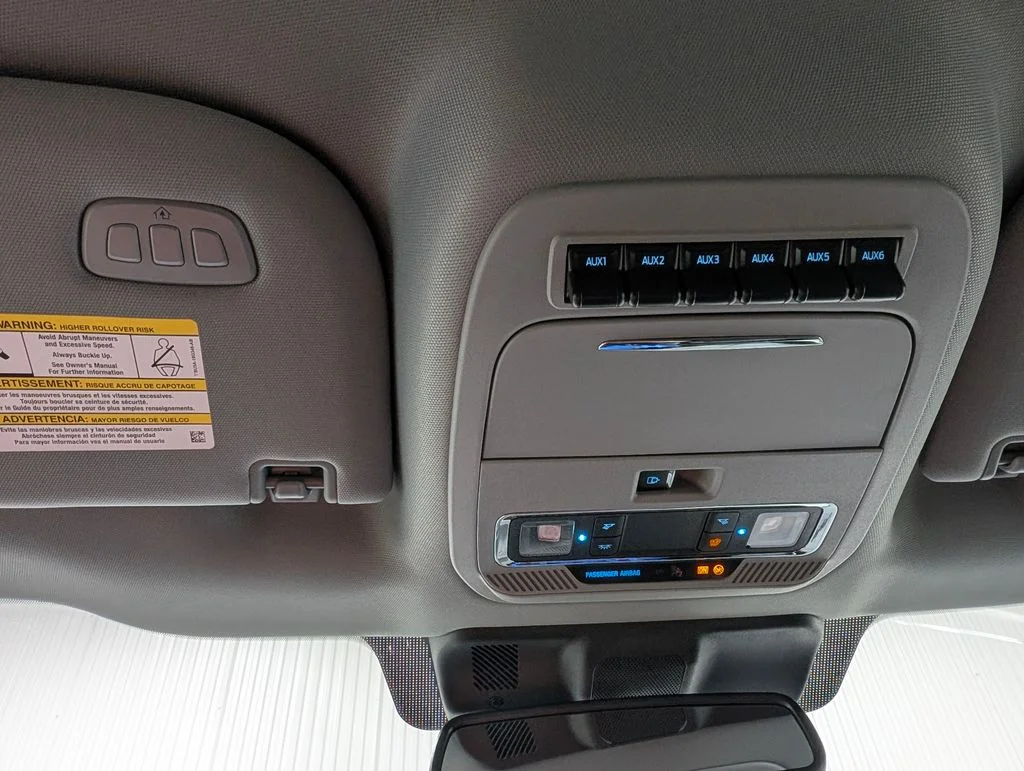 New 2026 Glacier Gray Metallic Tri-Coat Ford F-250® Lariat® image 12