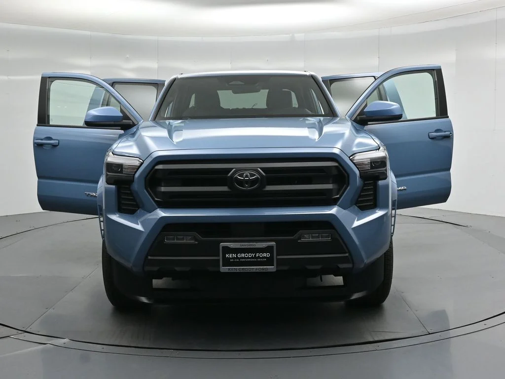 Used 2026 Blue Toyota SR5 image 27