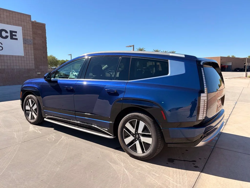 Used 2026 Blue Hyundai SEL image 9