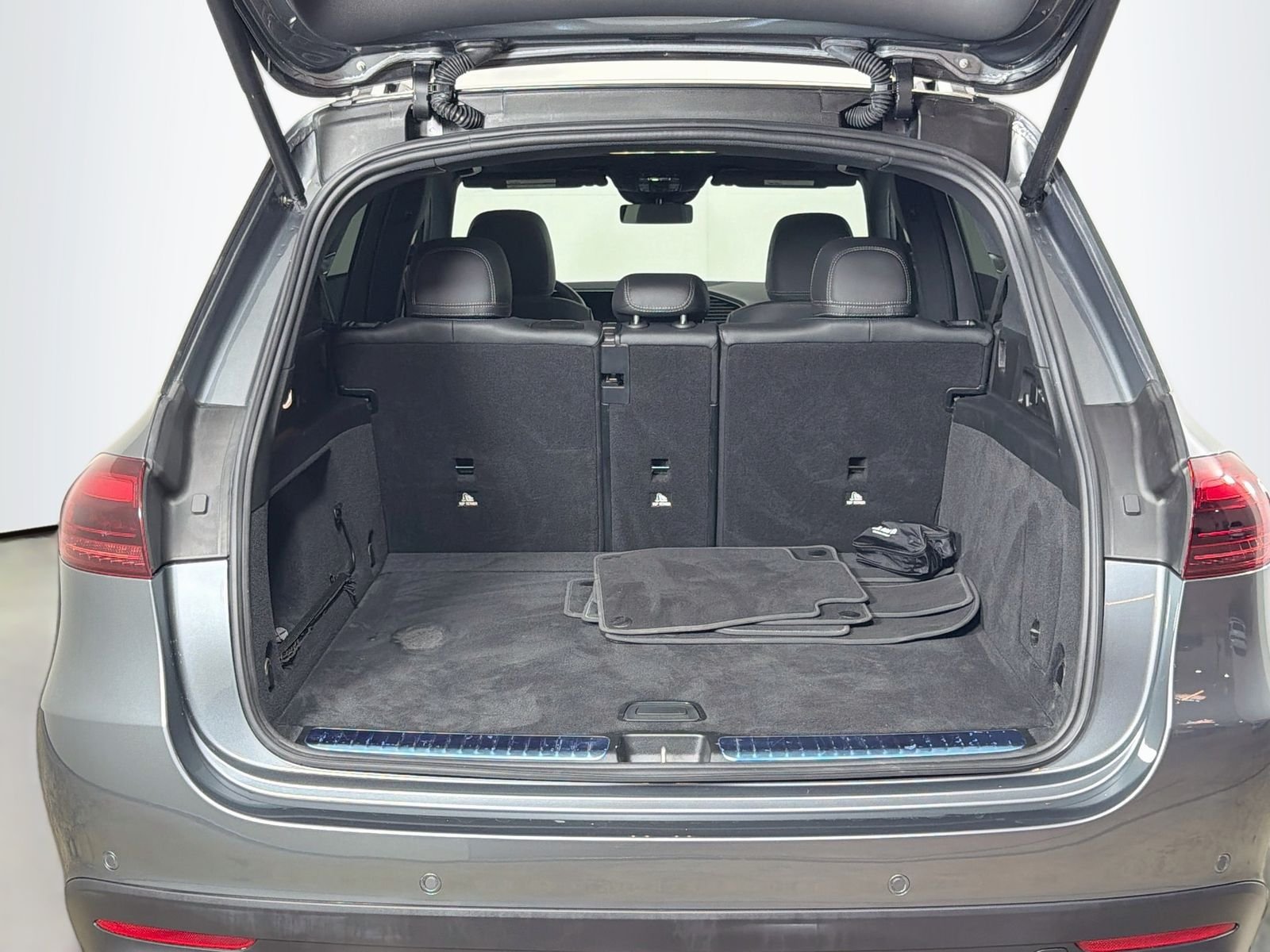 Used 2025 Selenite Gray Metallic Mercedes-Benz GLE 450 image 30