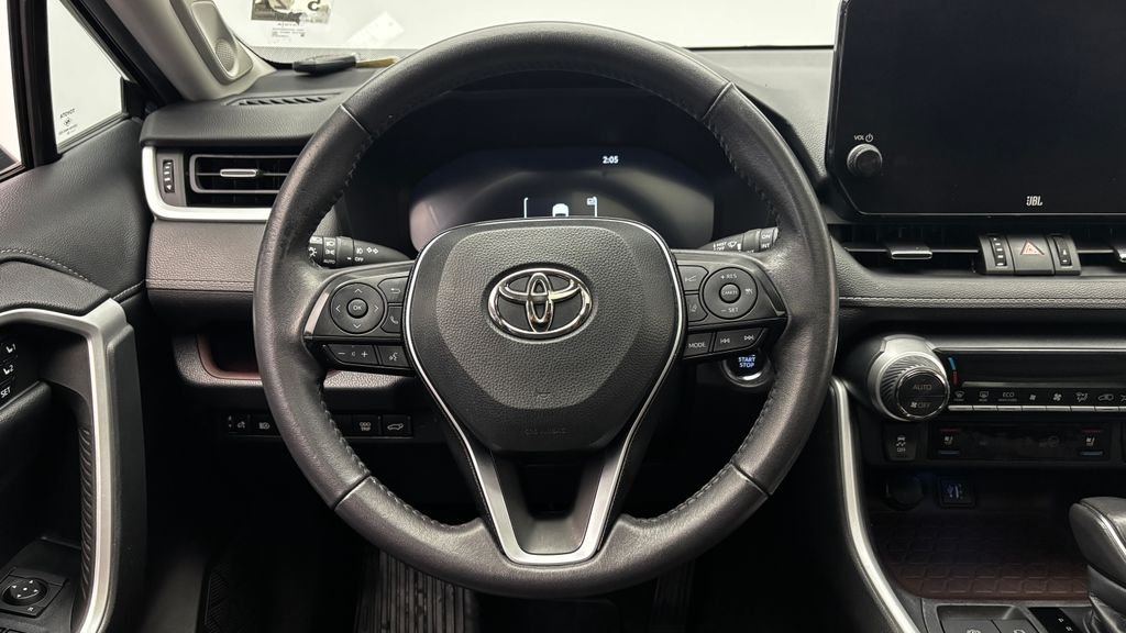 Used 2023  Toyota Limited image 24