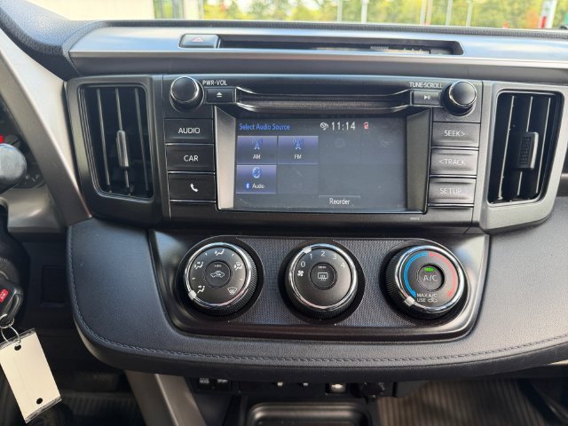 Used 2018 Silver Toyota LE image 19
