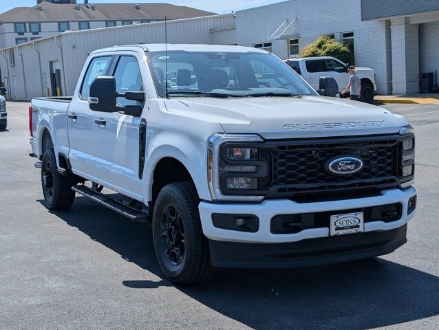 New 2026 Oxford White Ford F-250® XL image 4