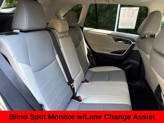 Used 2025 Gray Toyota XLE Premium image 25