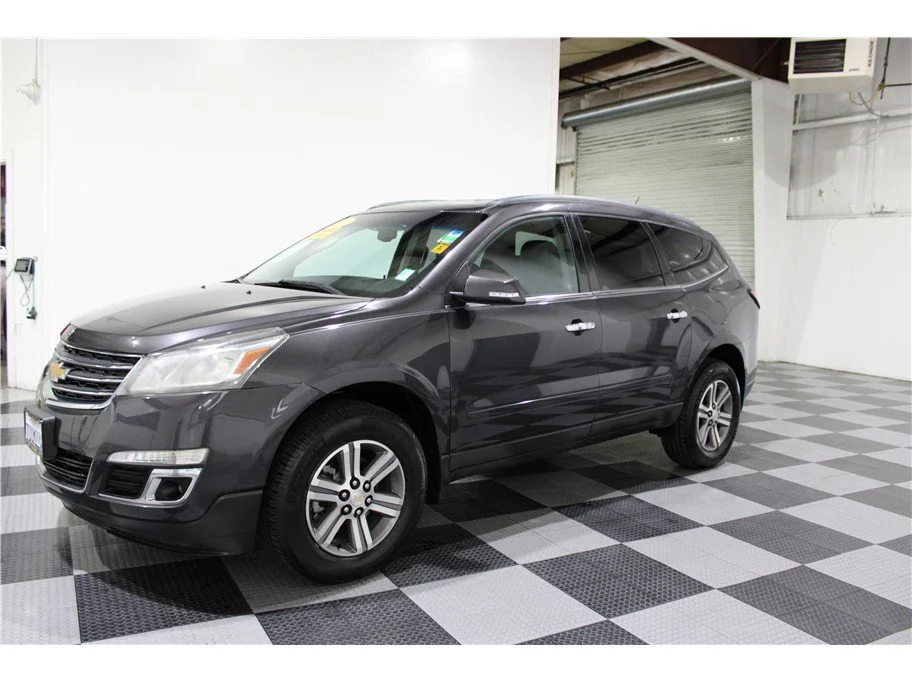 Used 2015 Tungsten Metallic Chevrolet LT image 7