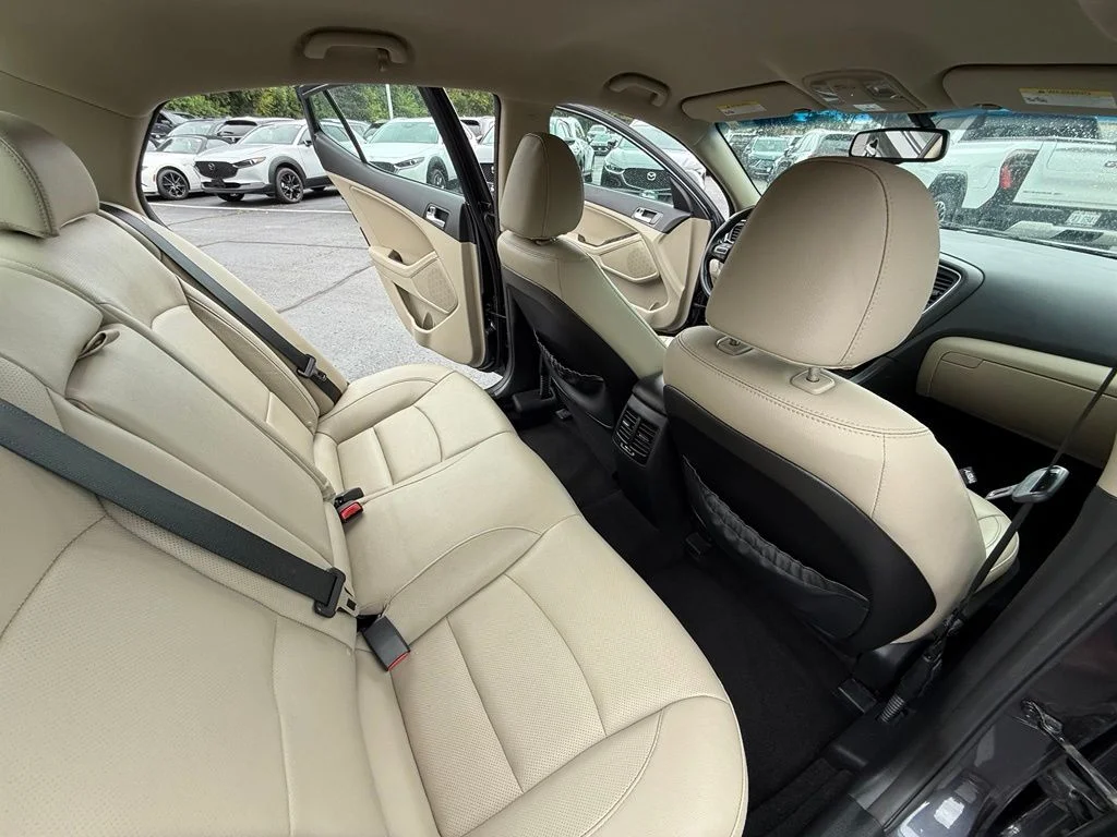 Used 2015 Gray Kia EX image 23
