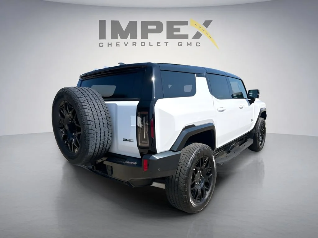 Used 2025 Interstellar White GMC 2X image 5