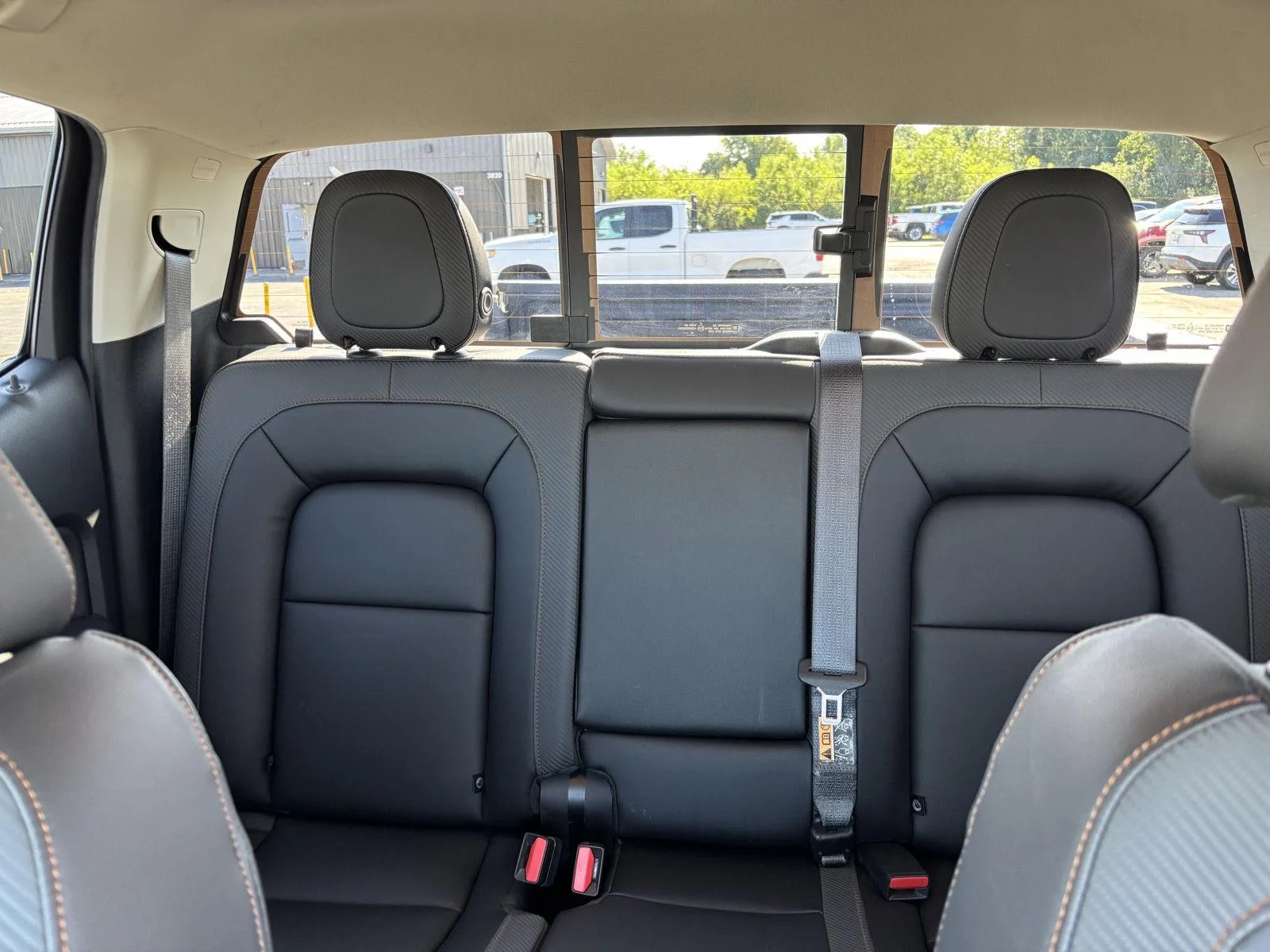 Used 2022 Satin Steel Metallic GMC AT4 - Leather image 19