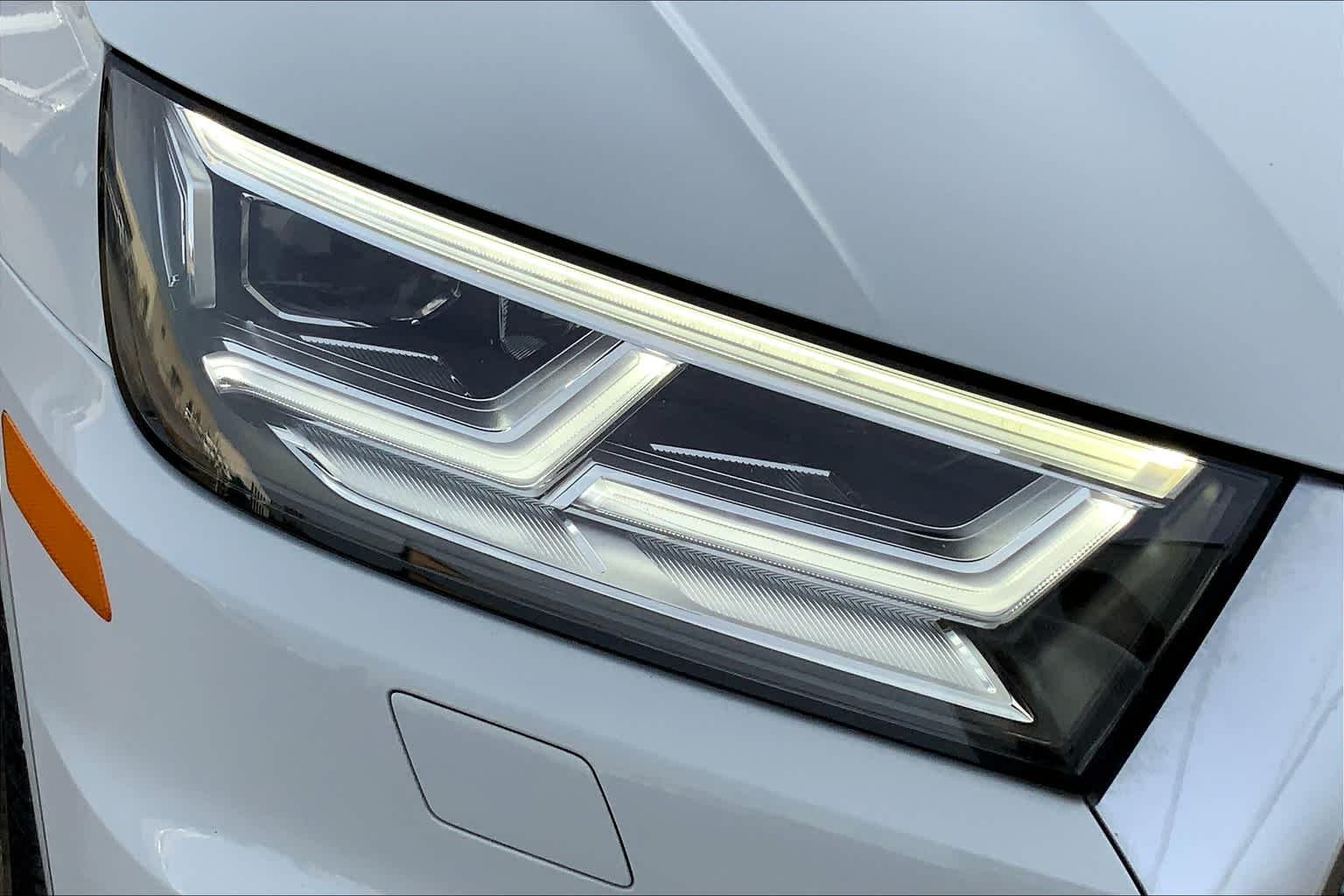 Used 2019 Glacier White Metallic Audi Premium Plus image 27