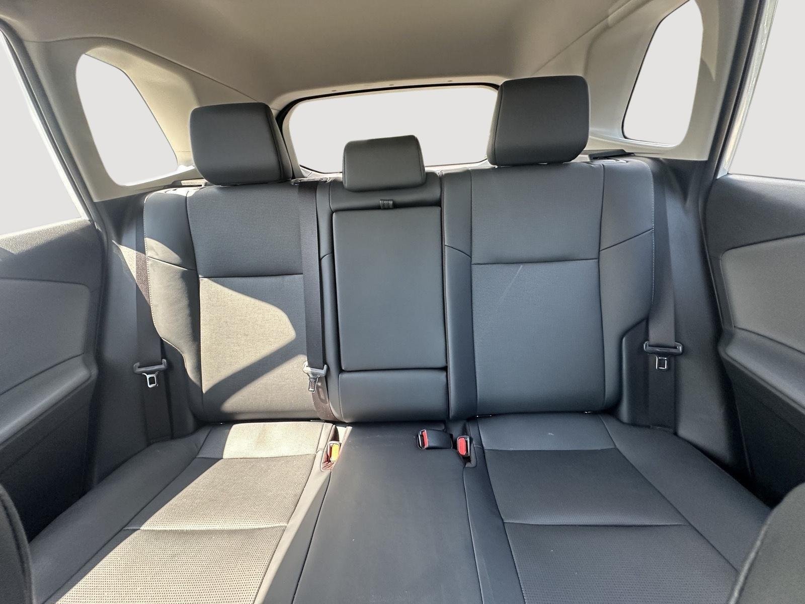 Used 2026 Wind Chill Pearl TOYOTA XLE PREMIUM image 12