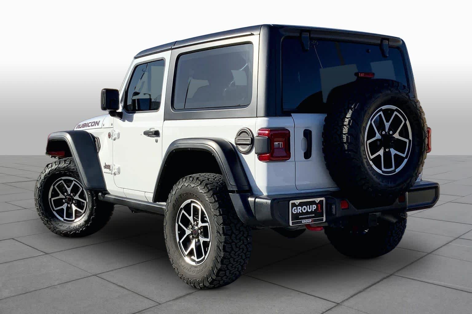 Used 2024 Bright White Clearcoat Jeep Rubicon image 12