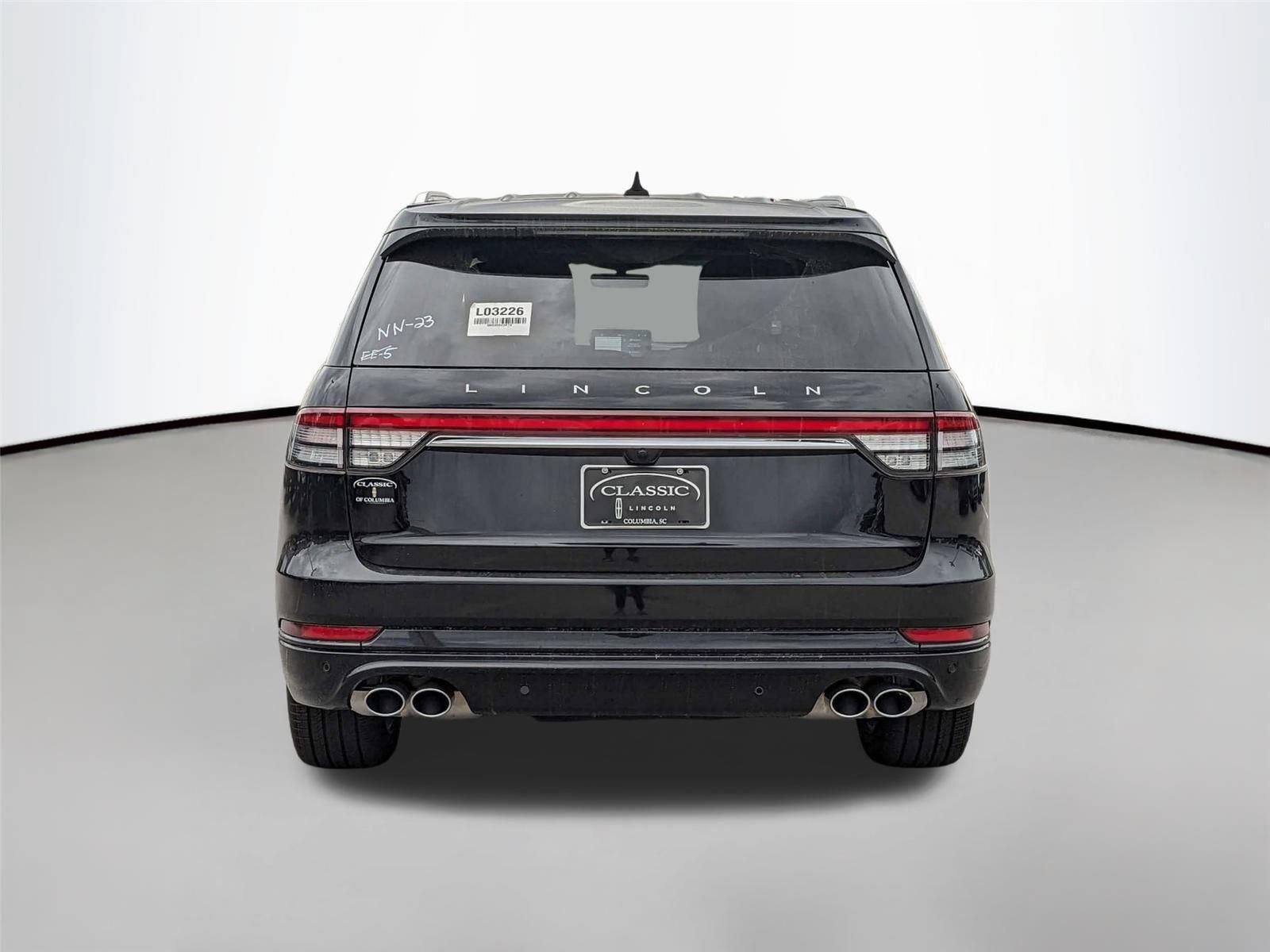 Used 2023 Infinite Black Metallic Lincoln Grand Touring image 6