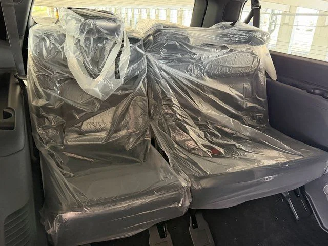New 2027 Star White Metallic Tri-Coat Ford Platinum image 14