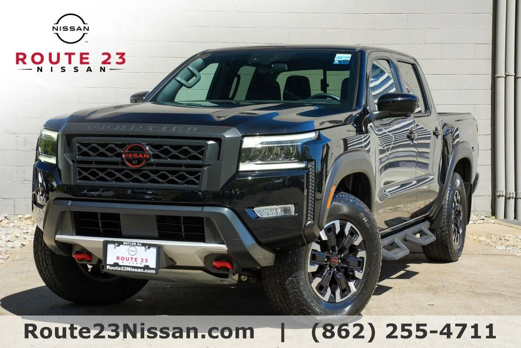 2023 Nissan Frontier PRO-4X Crew Cab 4X4's photo