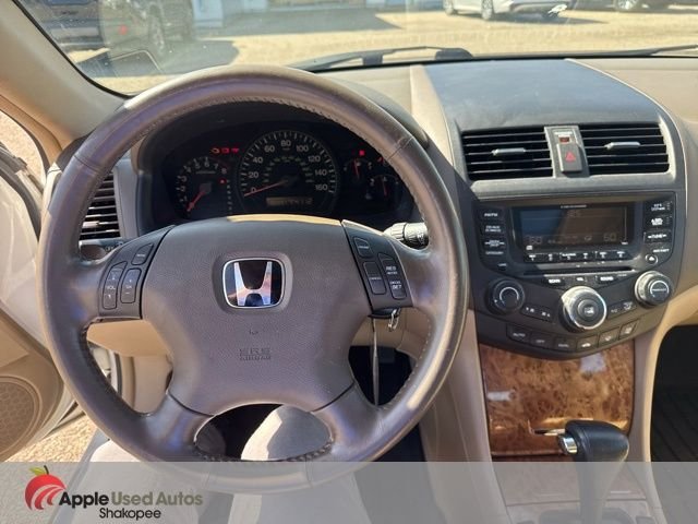 Used 2005 White Honda EX-L image 10