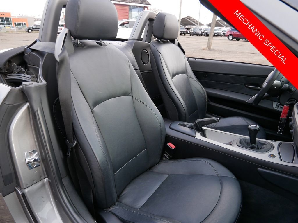Used 2004  BMW 2.5i image 9