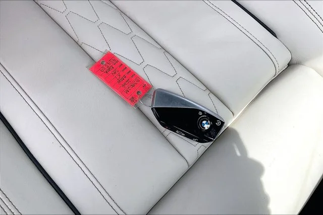 Used 2024 Black BMW xDrive40i image 12