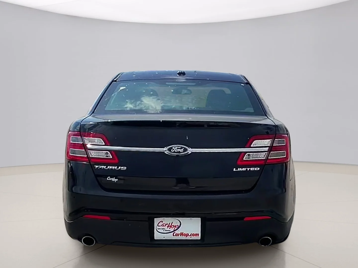 Used 2016 Black Ford LIMITED image 4
