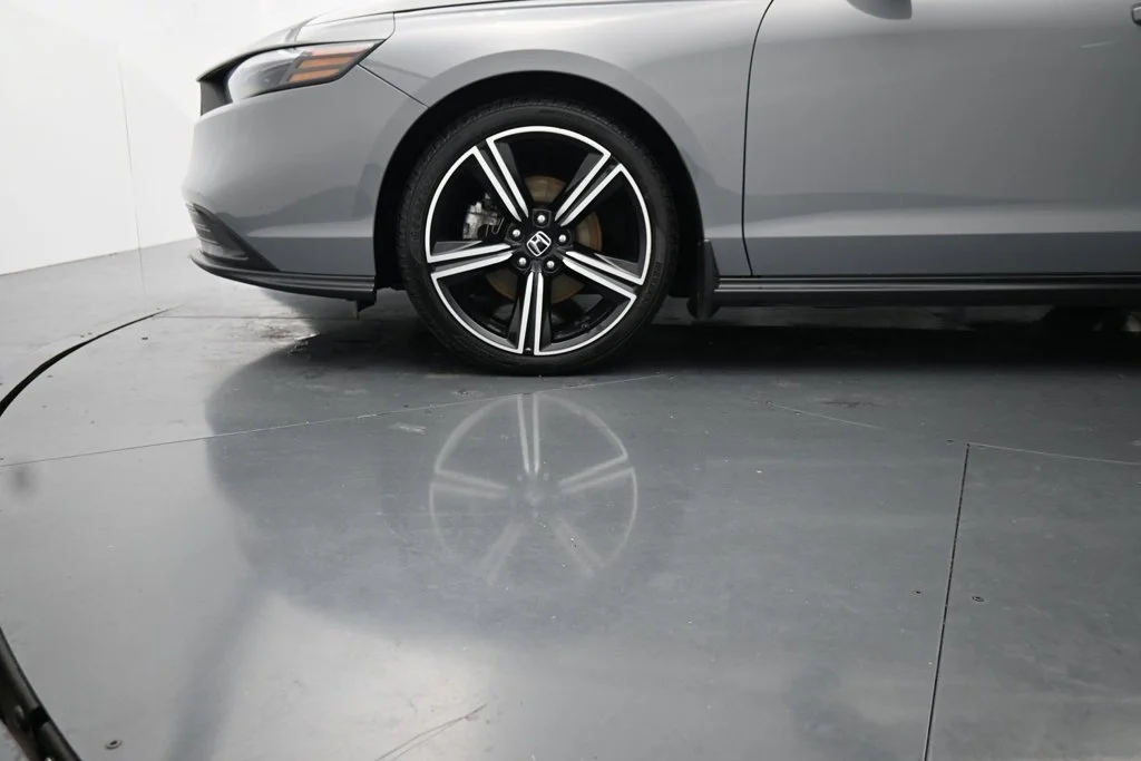 Used 2023  Honda Sport image 14