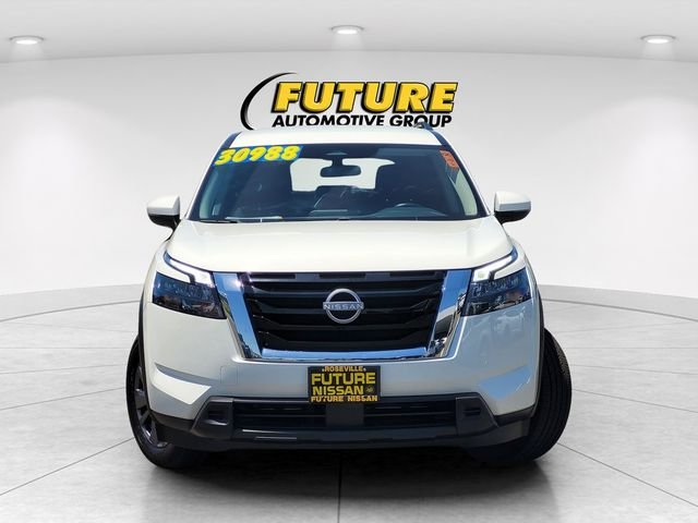 Used 2025 White Nissan SV image 2