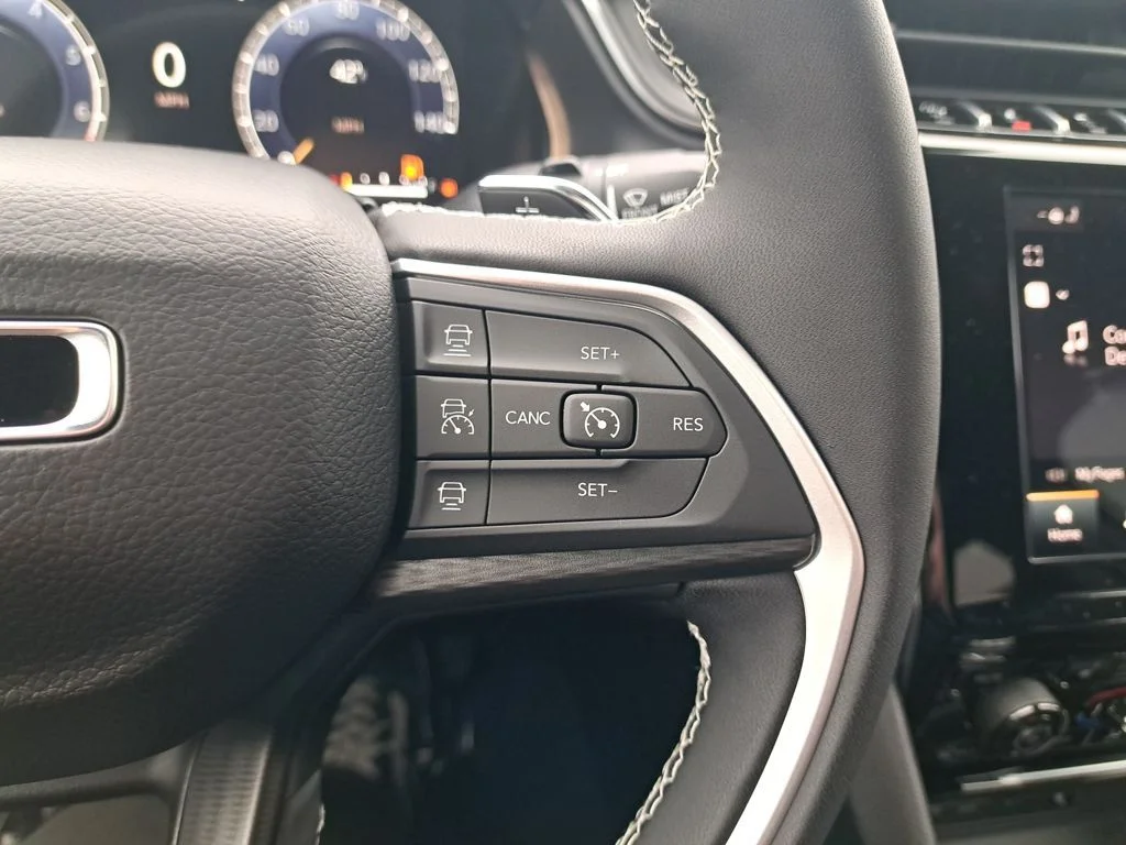 2025 Jeep Grand Cherokee Altitude - Photo 29