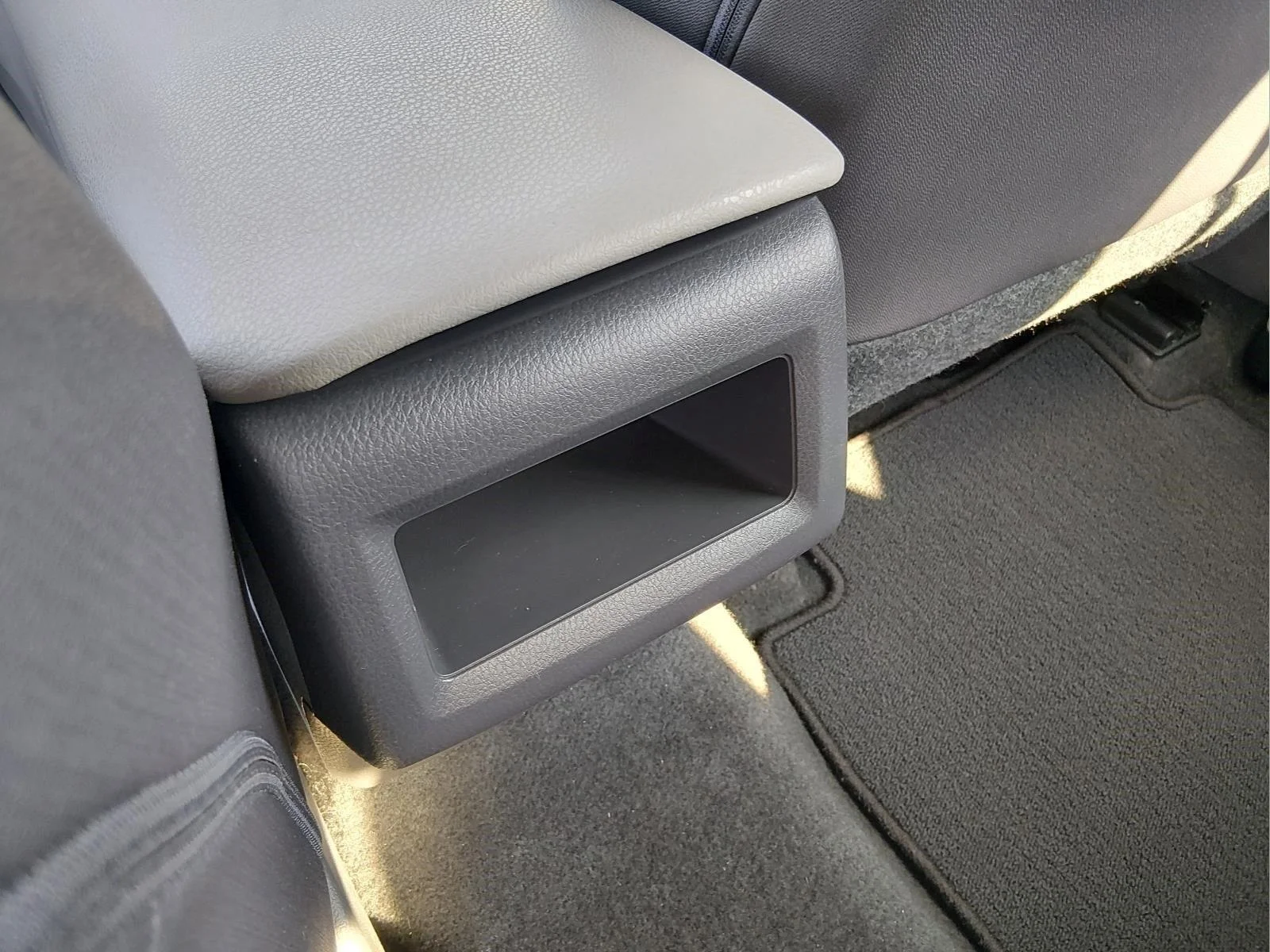 Used 2020 Predawn Gray Mica Toyota LE image 18