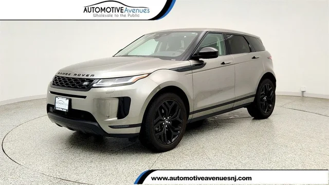 2023 Land Rover Range Rover Evoque SE AWD w/ Fixed Panoramic Roof