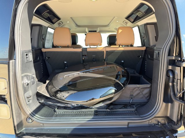New 2026 Carpathian Grey Land Rover X-Dynamic SE image 18