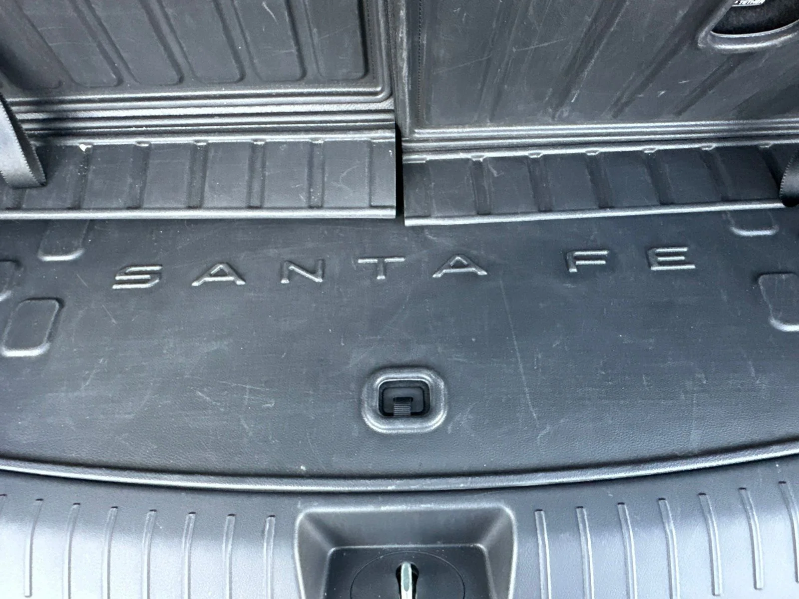 Used 2025 Black Hyundai SE image 28