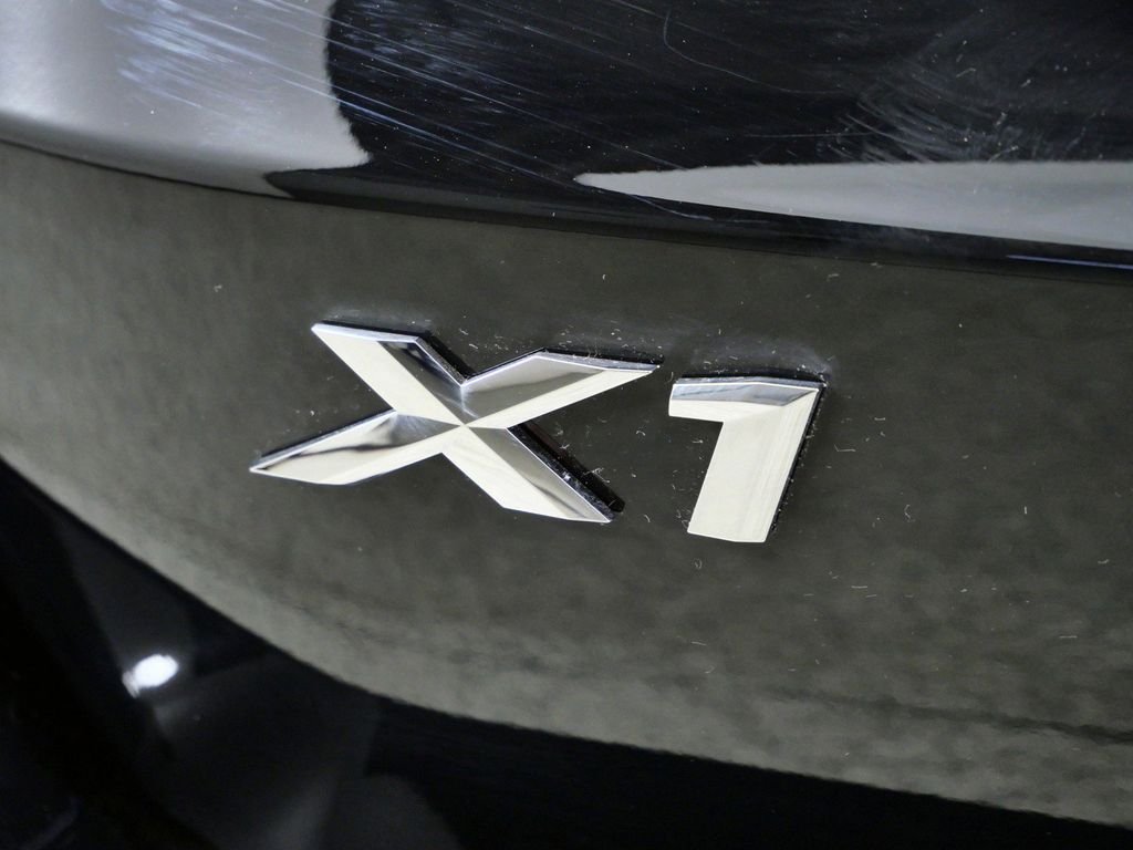 Used 2026 Jet Black BMW xDrive28i image 14