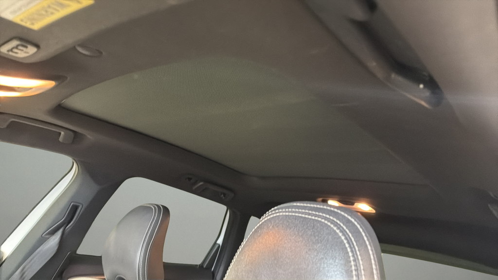 Used 2016 White Volvo T6 image 12