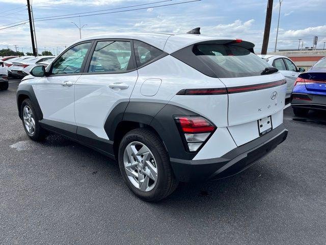 New 2026 White Hyundai SE FWD image 4